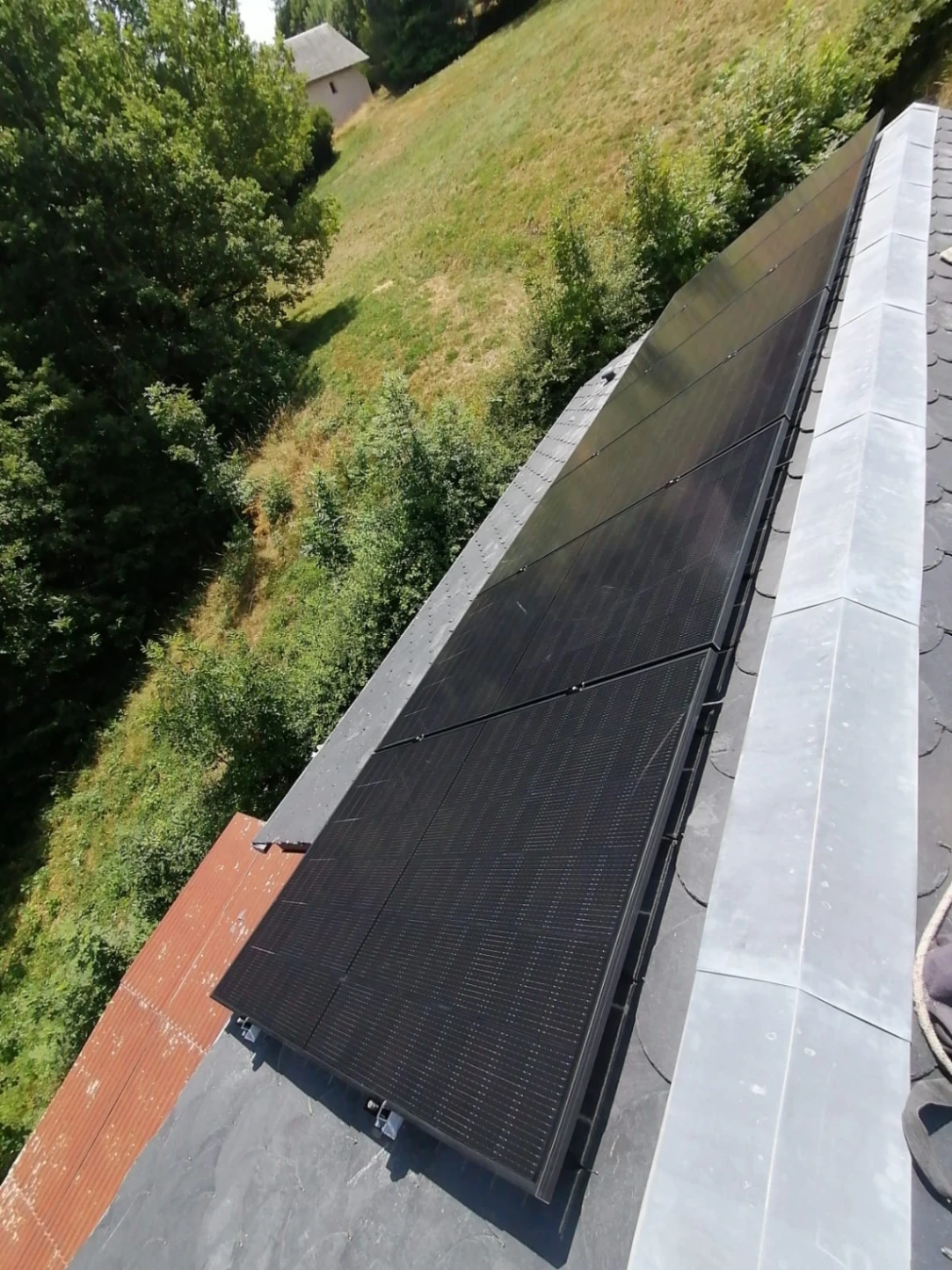 Installation photovoltaïque à Curvalle, chantier Eliance